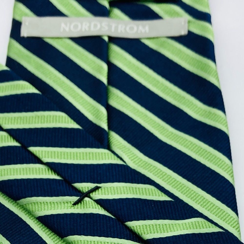 Nordstrom Men’s 100% Silk Striped Neck Tie - Picture 4 of 6